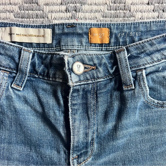 Anthropologie Pilcro Denim Shorts Straight Fit Blue Jean Shorts Size 27 - Picture 2 of 3